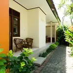 Manda Homestay
